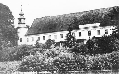 Zámek Žerotínů v Bludově r. 1932.