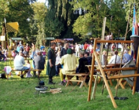 Spolek přátel historie a šermu Páni z Bludova