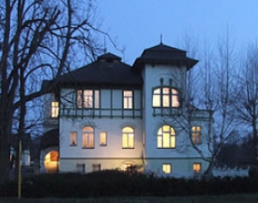 Oto Böser - Pension Habermannova vila