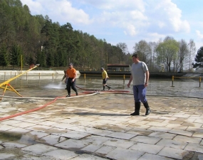2012-04-20 - Koupaliště Vlčí důl - příprava na letní sezónu