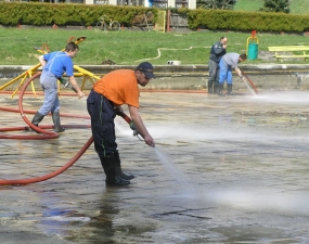 2012-04-20 - Koupaliště Vlčí důl - příprava na letní sezónu