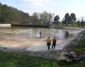 2012-04-20 - Koupaliště Vlčí důl - příprava na letní sezónu