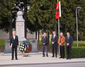 2016-05-06 - Kladení věnců