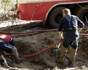 2015-04-21 - Čištění potoka ve Vlčím dole