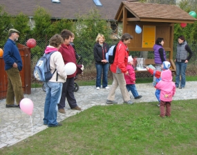 2010-04-21 - Slavnostní otevření nového dětského hřiště