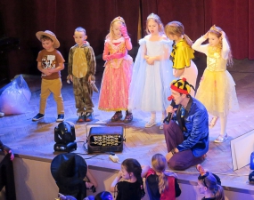 2025-02-01 Dětský maškarní karneval s šaškem Viki