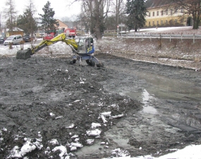 2013-02-11 - Zahájení čištění rybníku