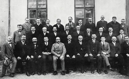 Zastupitelstvo obce Bludova na jaře r. 1927.